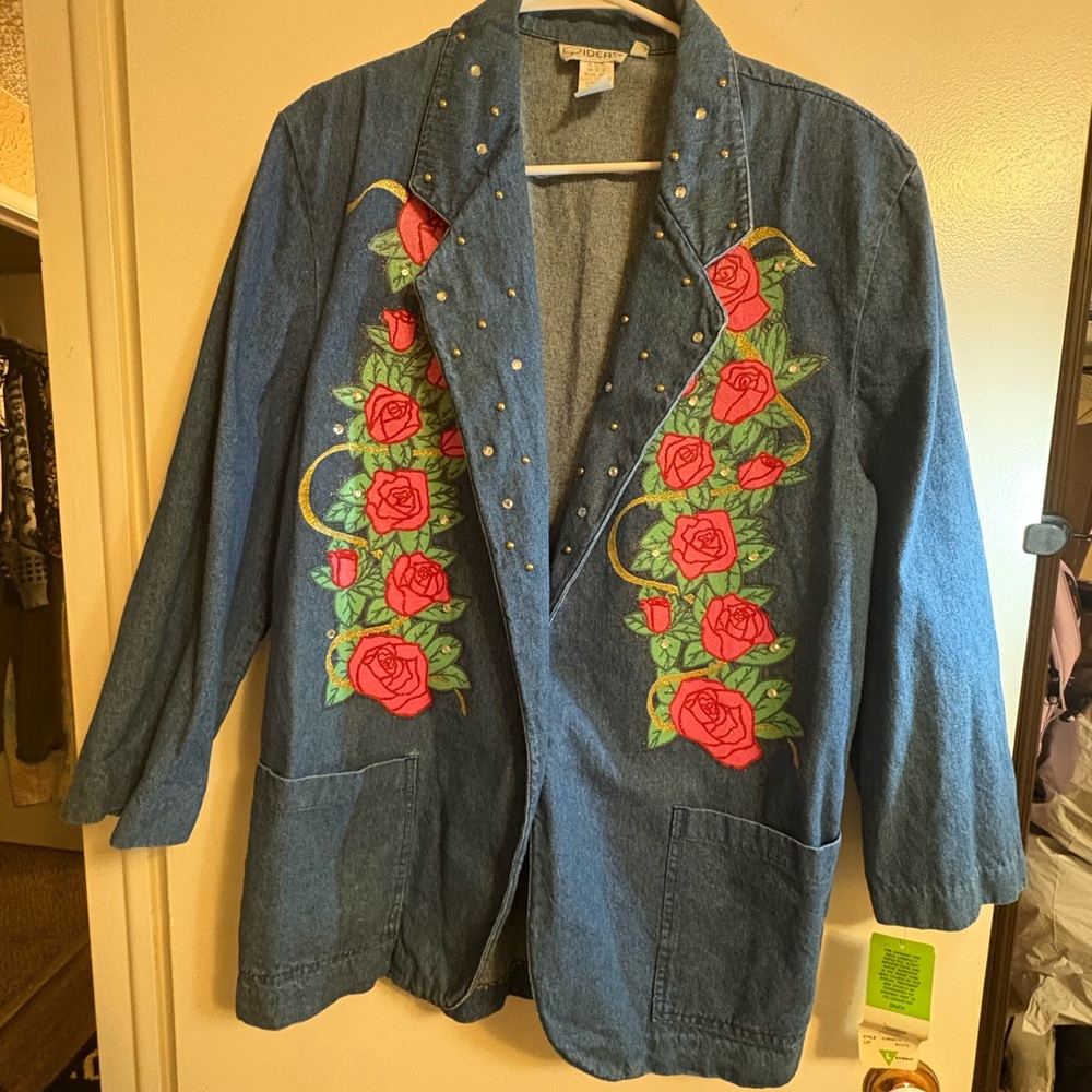 Vintage Embellished Denim Jacket with Rose Design